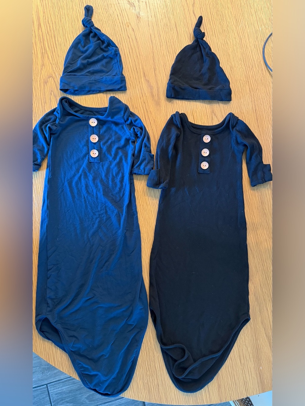 Caden Lane Knot Gown and Hat (Set of 2, Navy and Black), Newborn